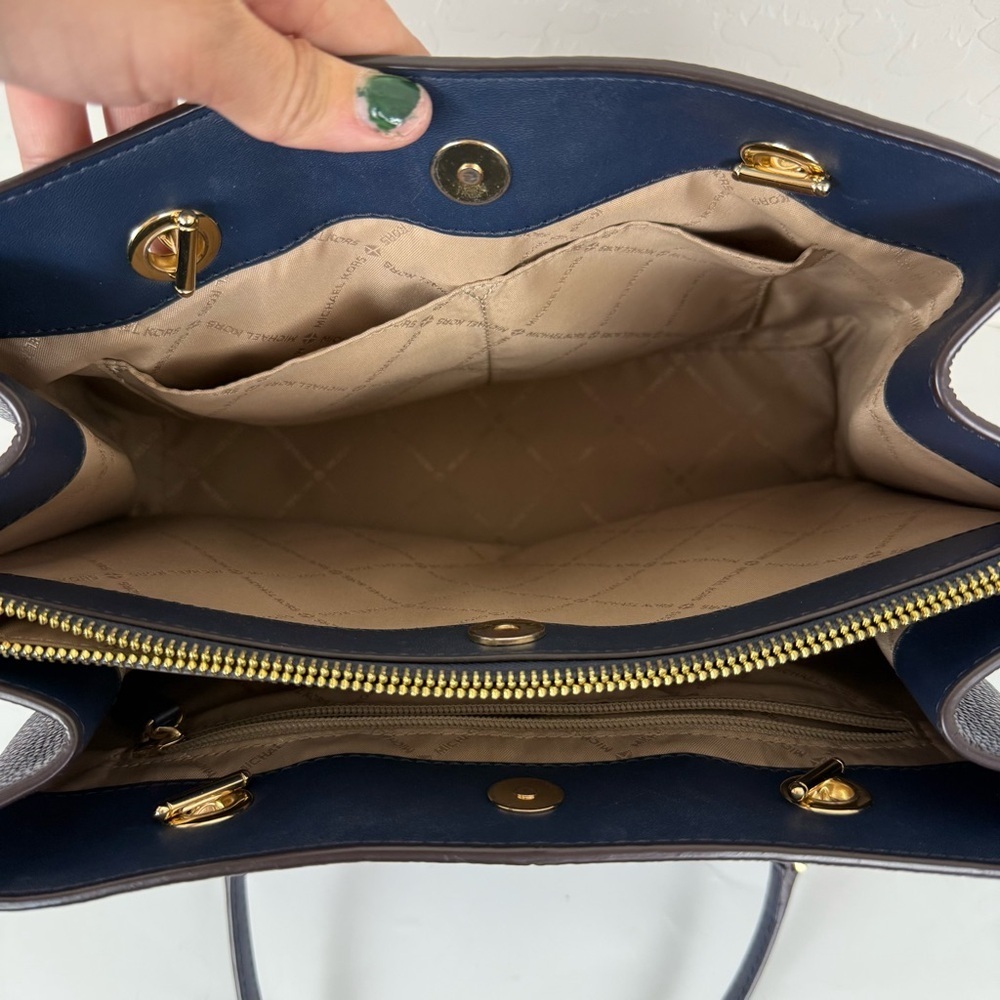 Michael Kors Navy Blue Large Teagan Large Pebbled Leather Shoulder Bag Purse - Picture 10 of 12
